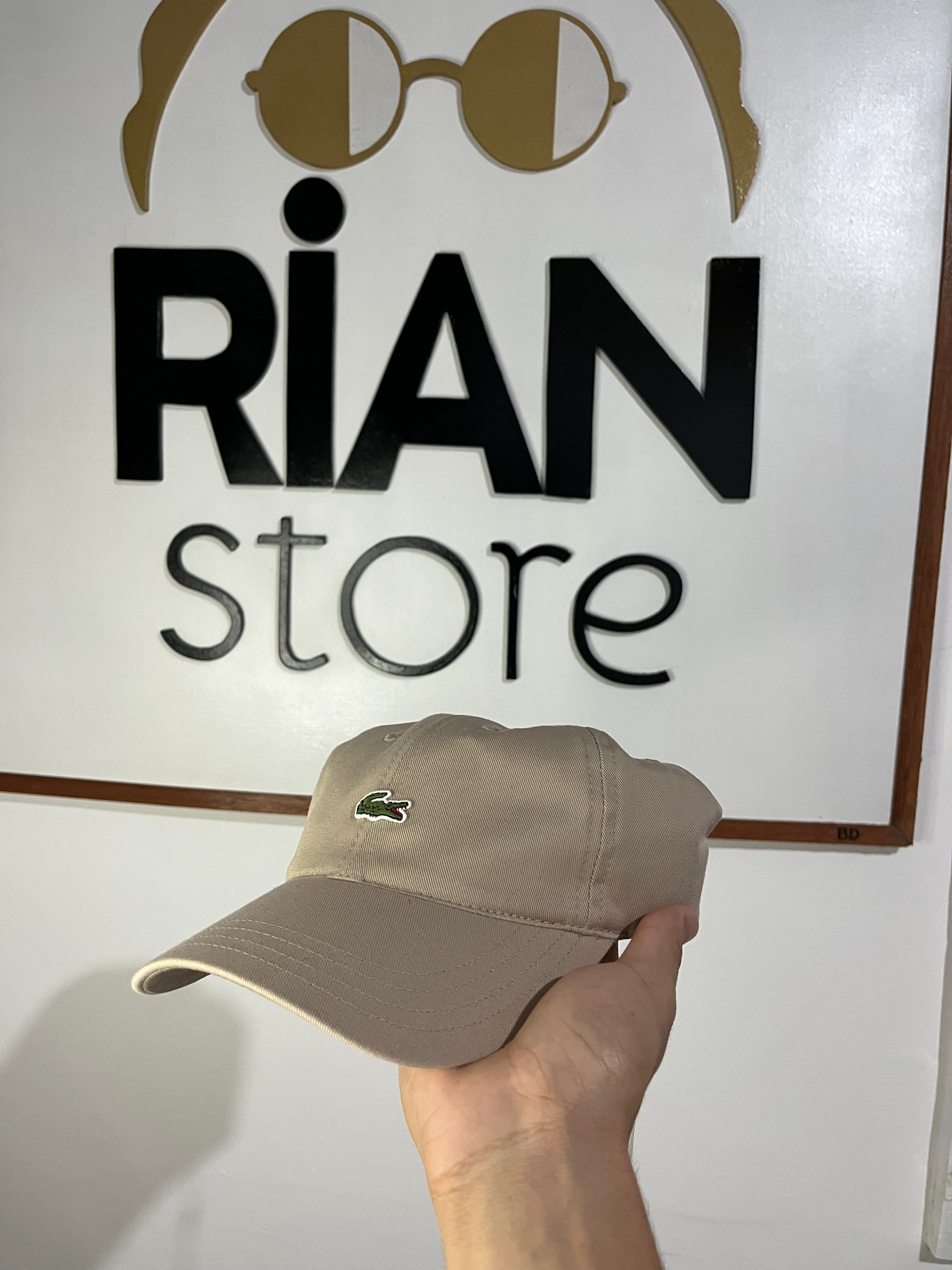 Boné Lacoste Mini Croc Creme