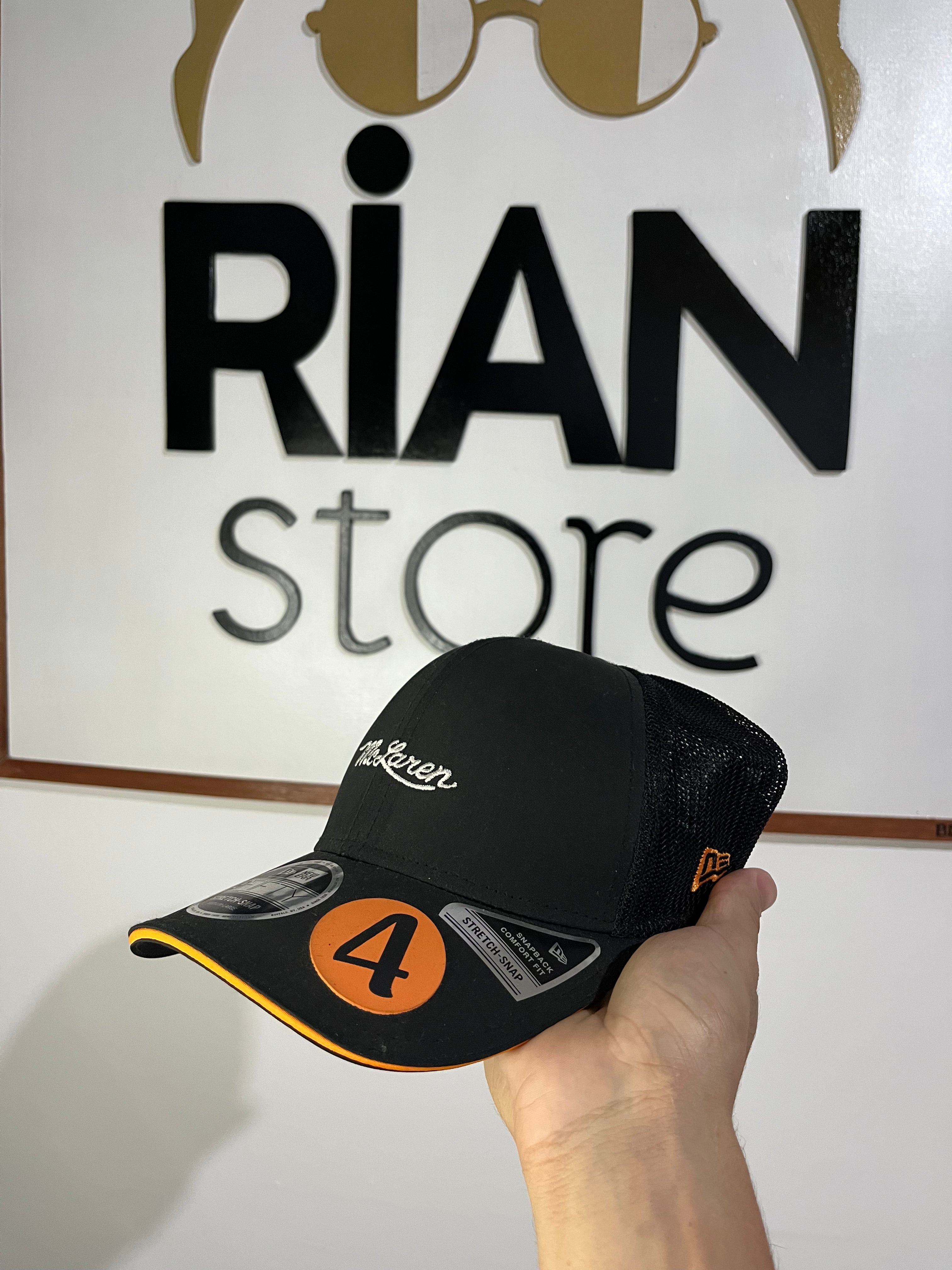 Boné New Era McLaren F1 Team Ajustável Aba Curva- Preto