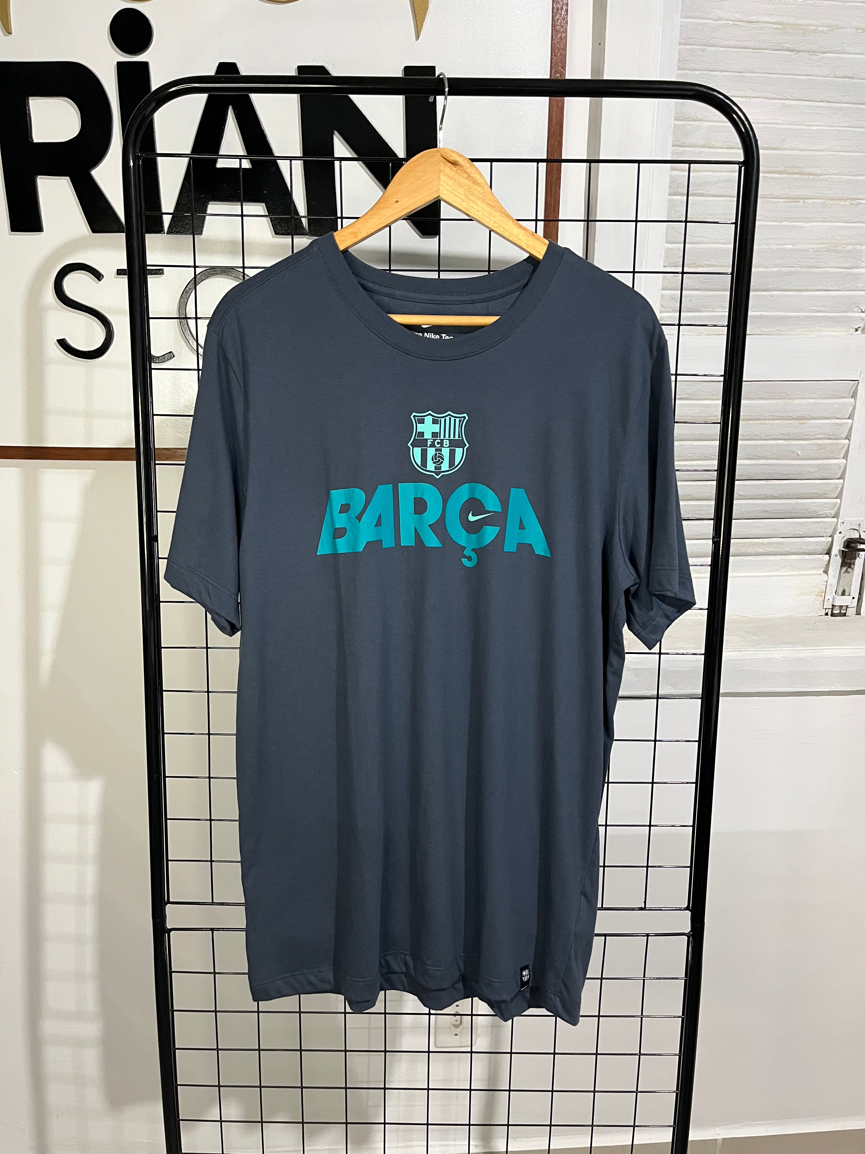 Combo Nike Barcelona Camiseta + Moletom