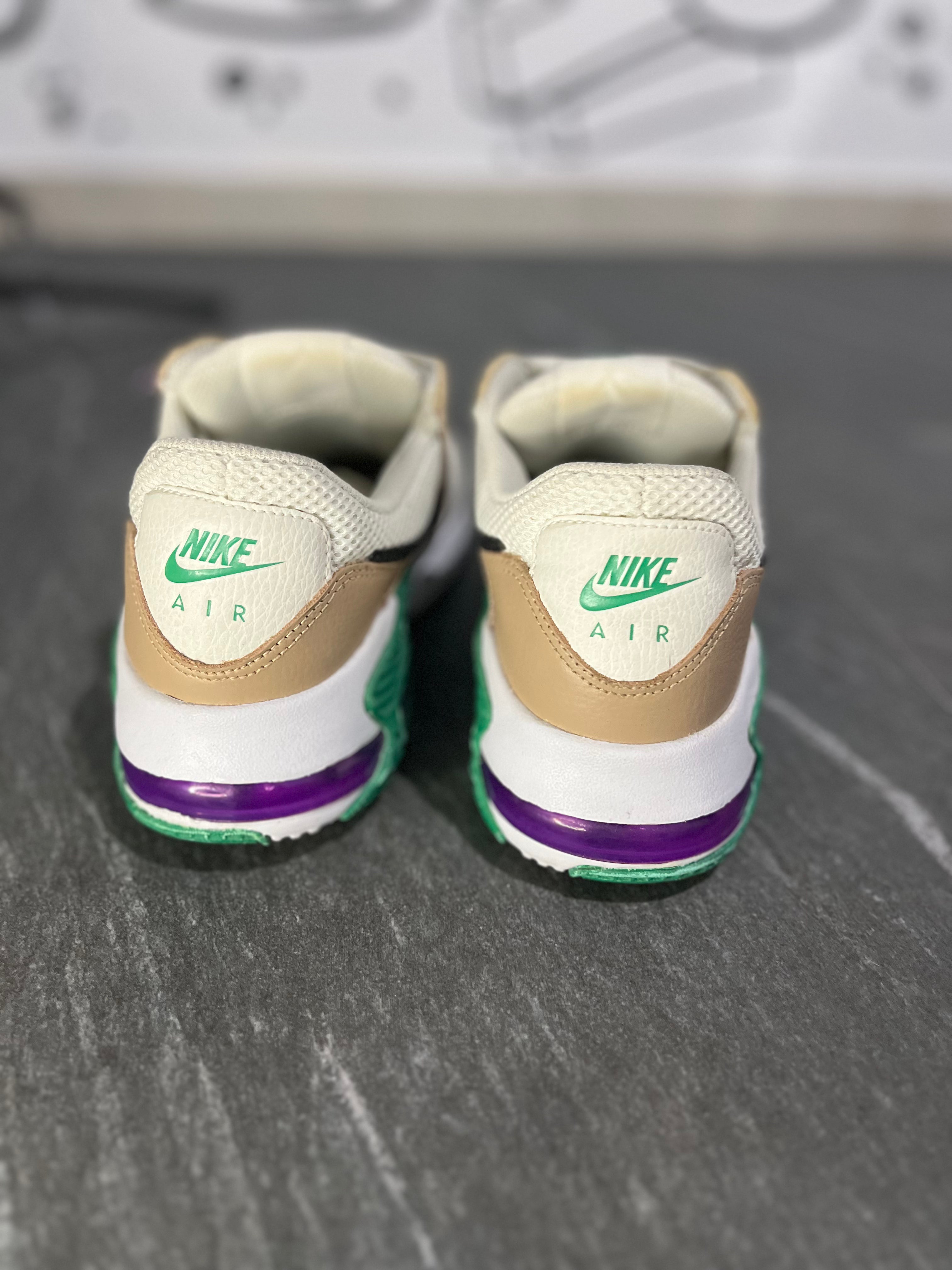 Tênis Nike Air Max Excee - Bege