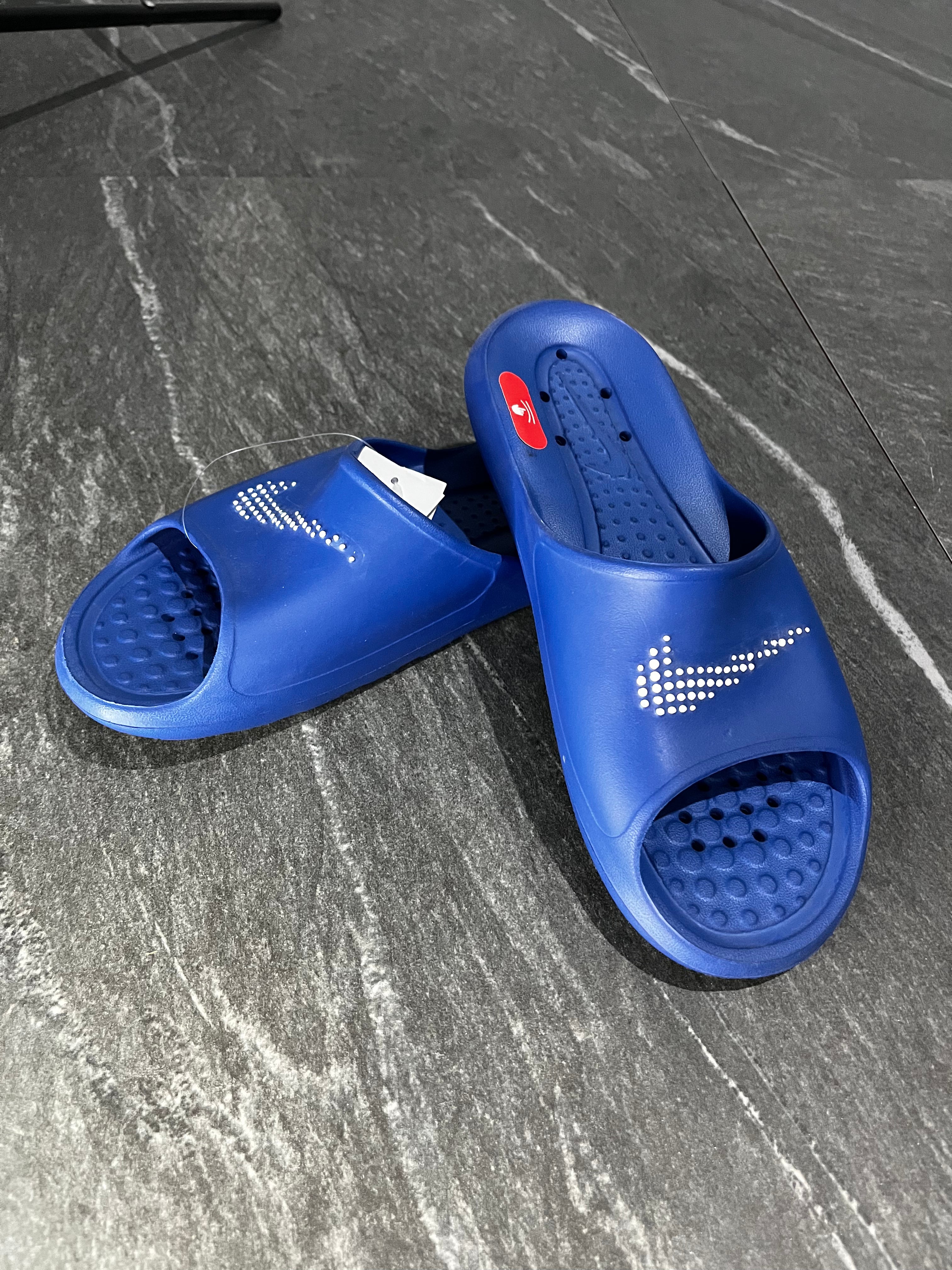 Chinelo Nike Victori One Shower Slide