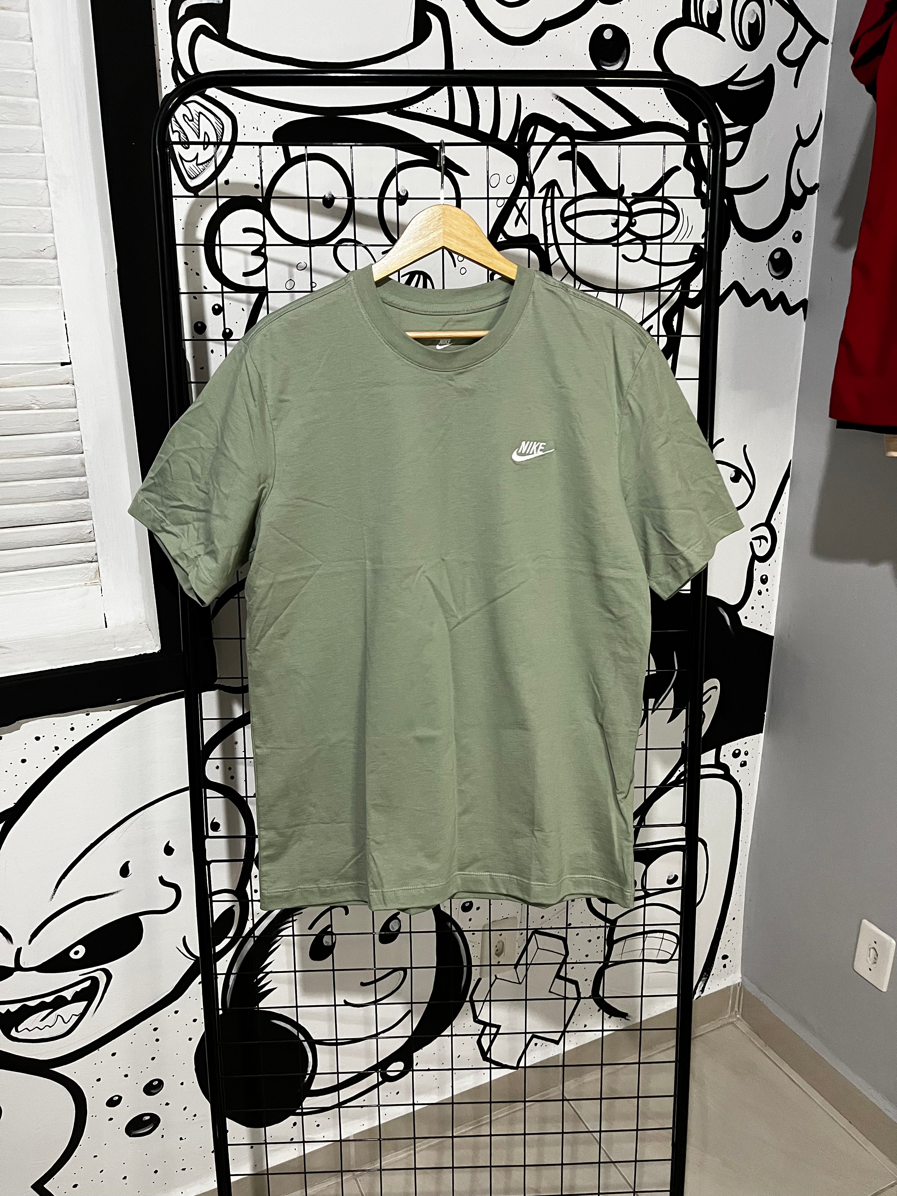 Camiseta Nike Sportwear Club