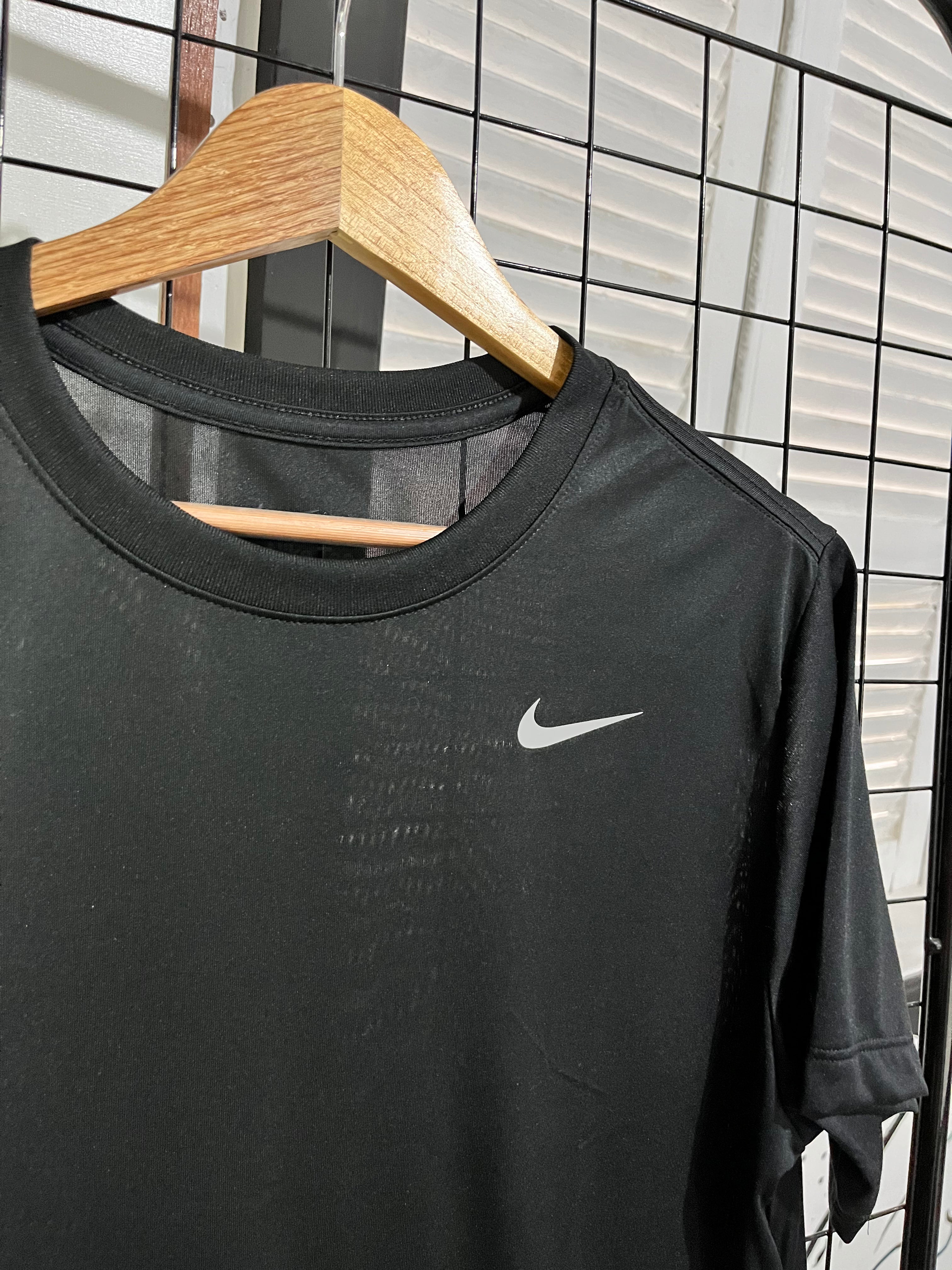 Camiseta Nike Dry Fit Legend Masculina