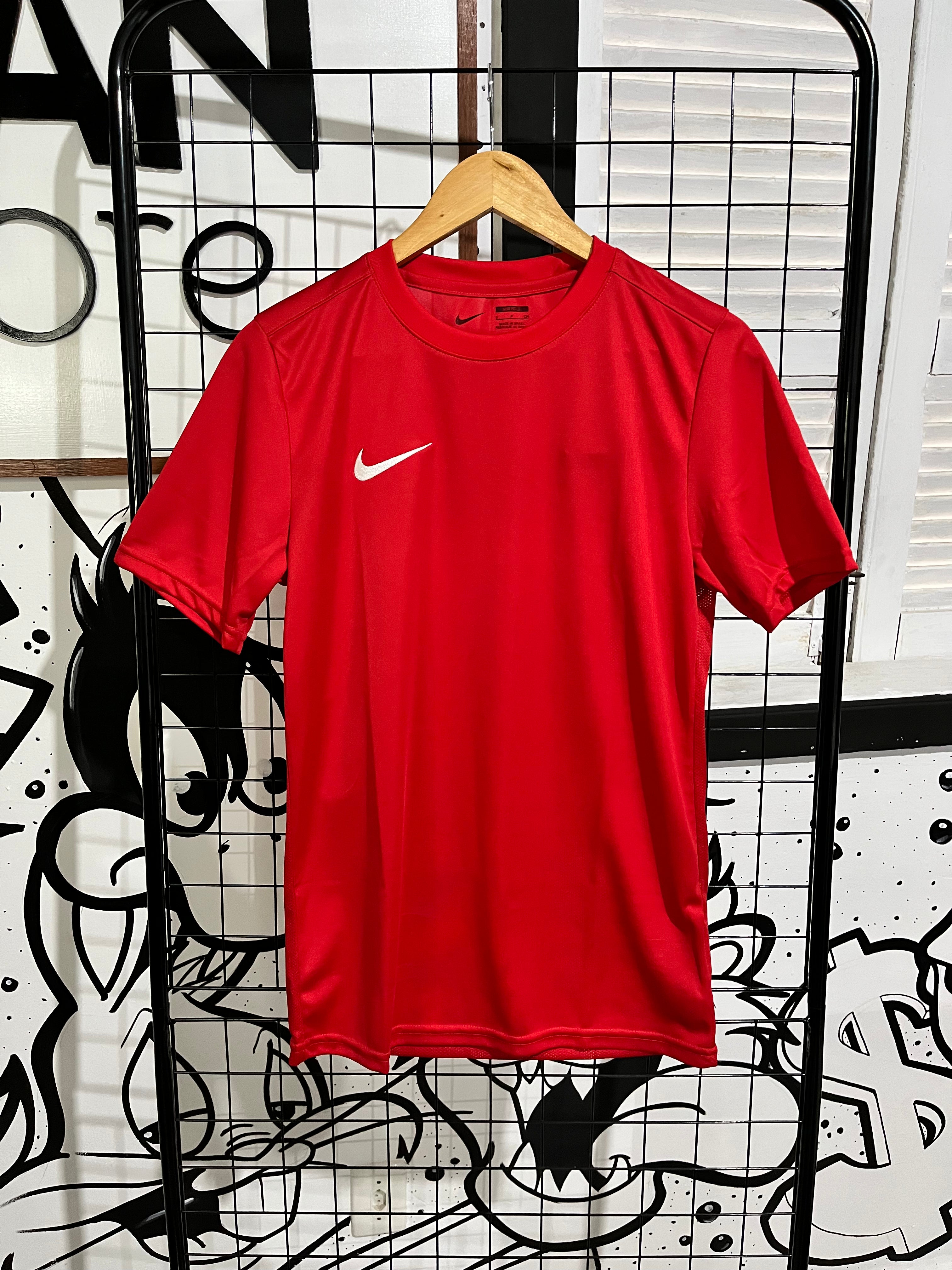 Camiseta Nike Dry Fit Básica - Vermelho