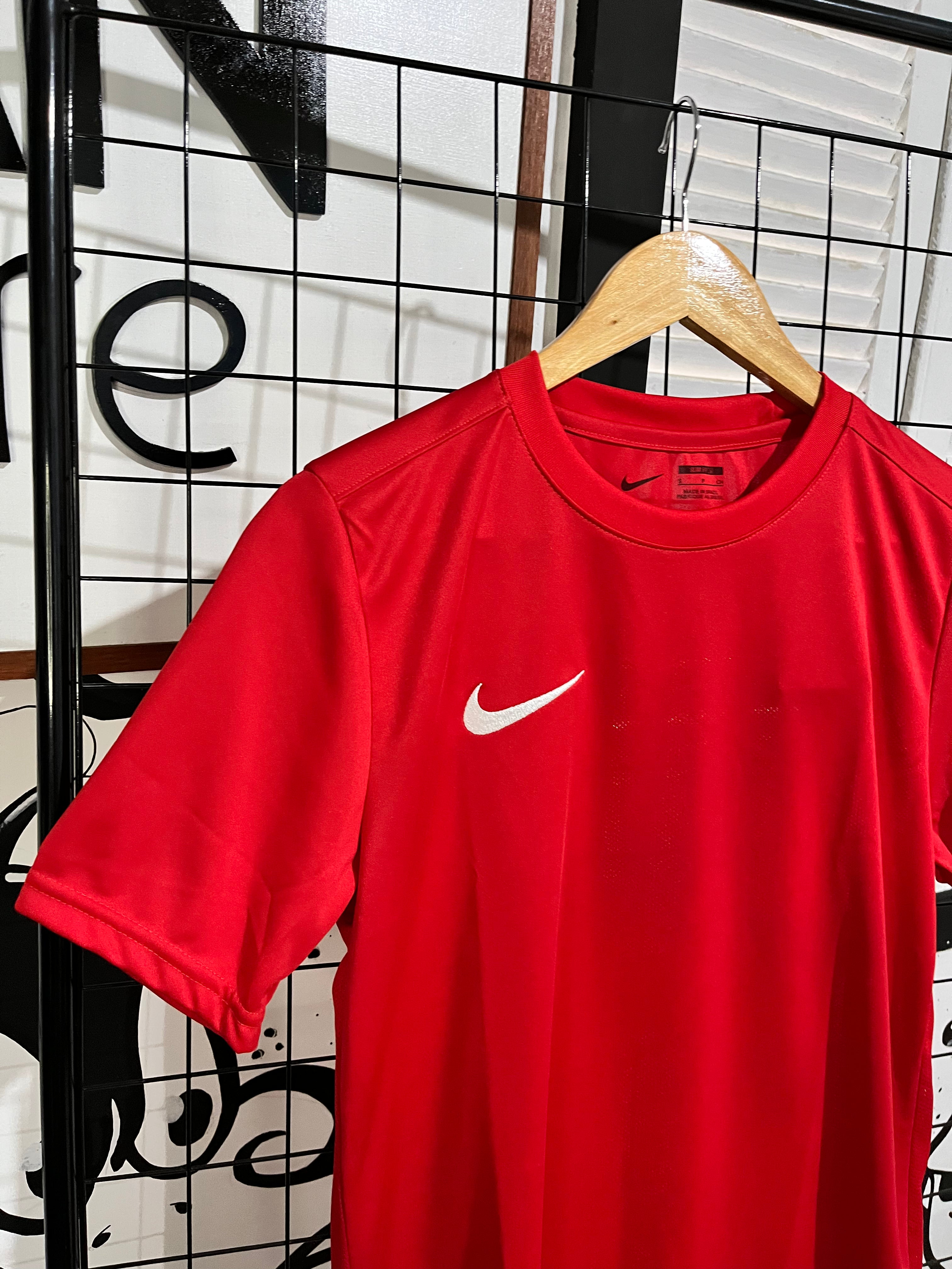 Camiseta Nike Dry Fit Básica - Vermelho