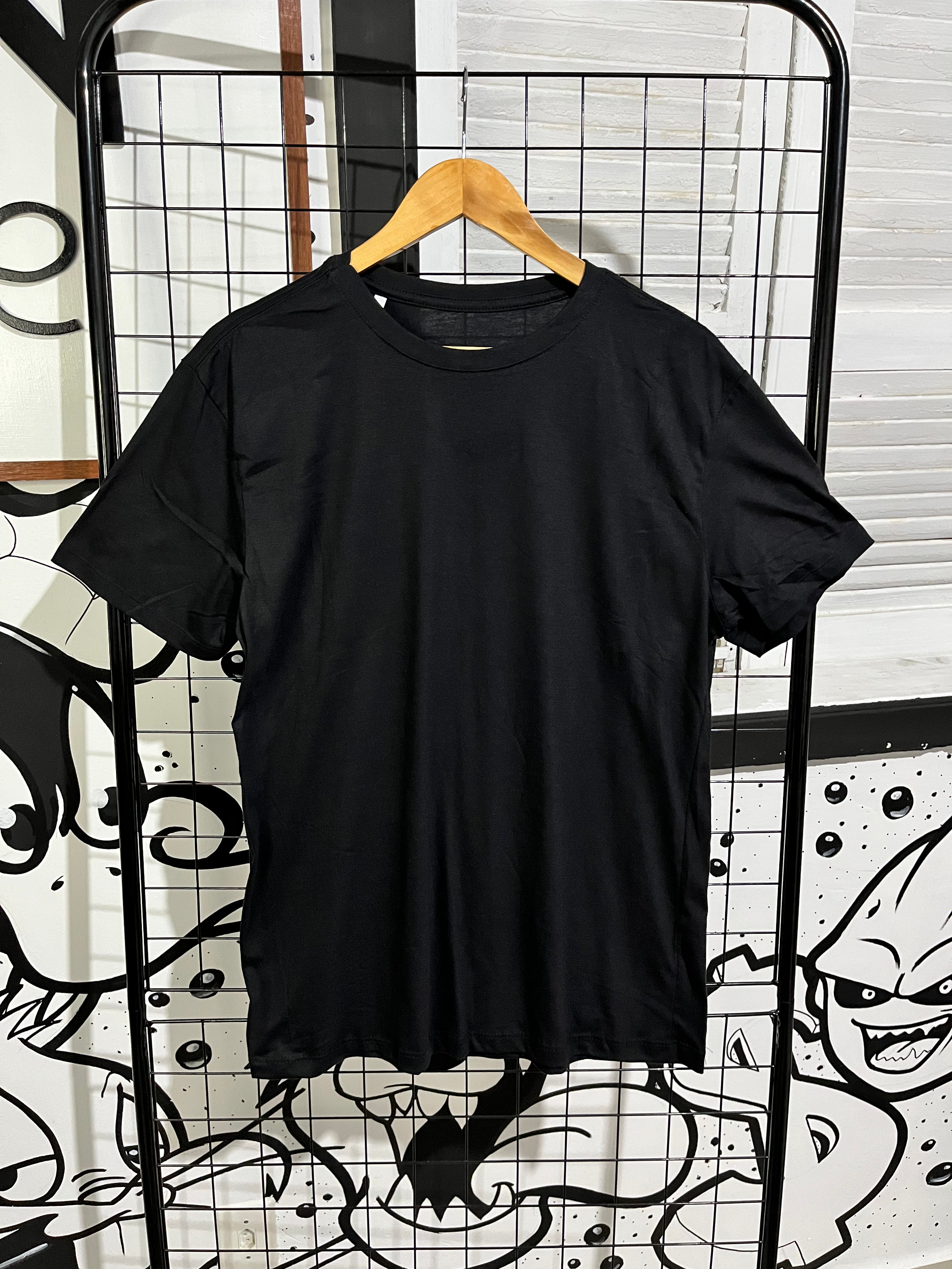 Camiseta Preta Premium