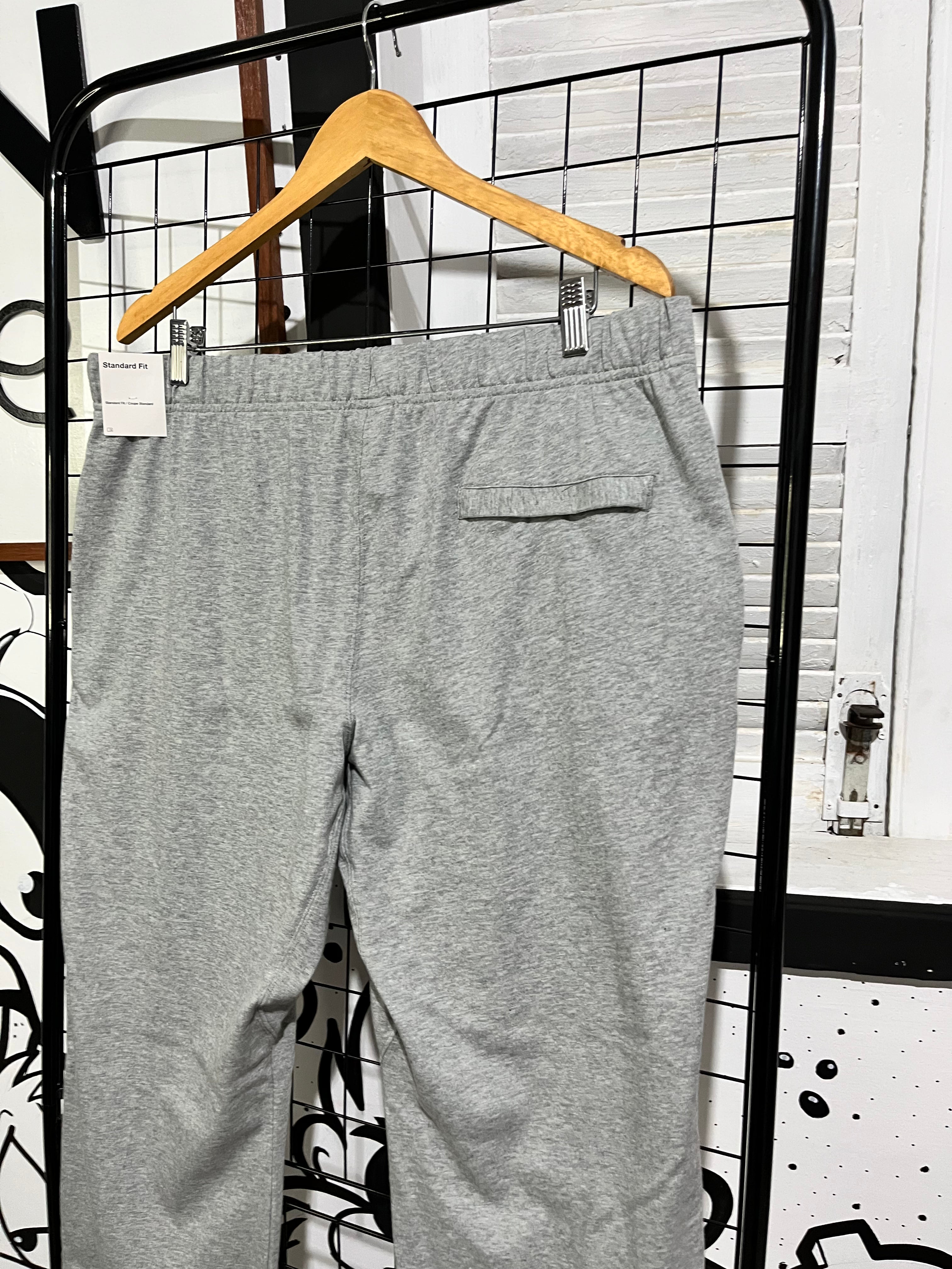 Calça Moletom Nike Swoosh Cinza