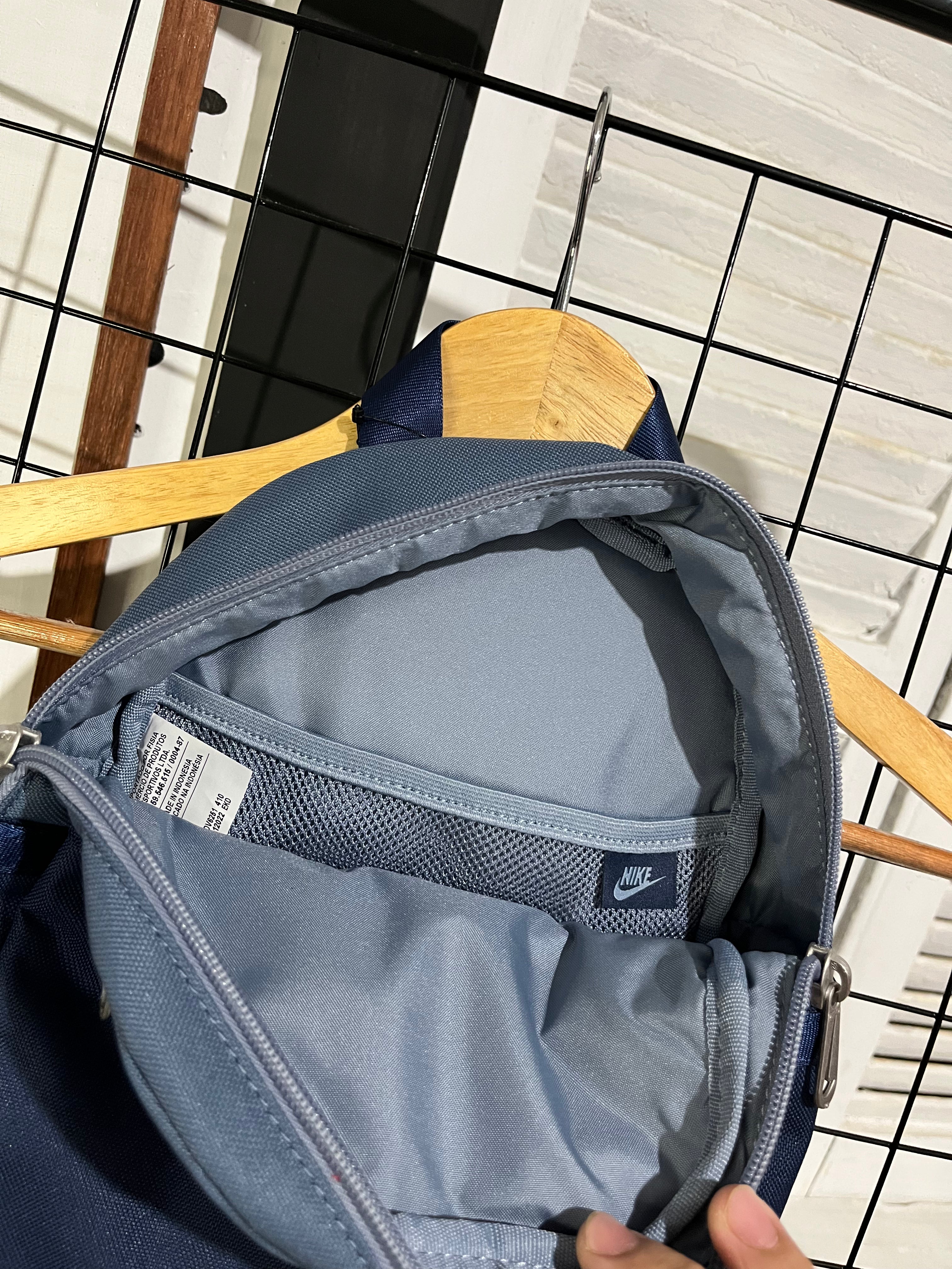 Mochila Nike Sportwear Feminina 6L