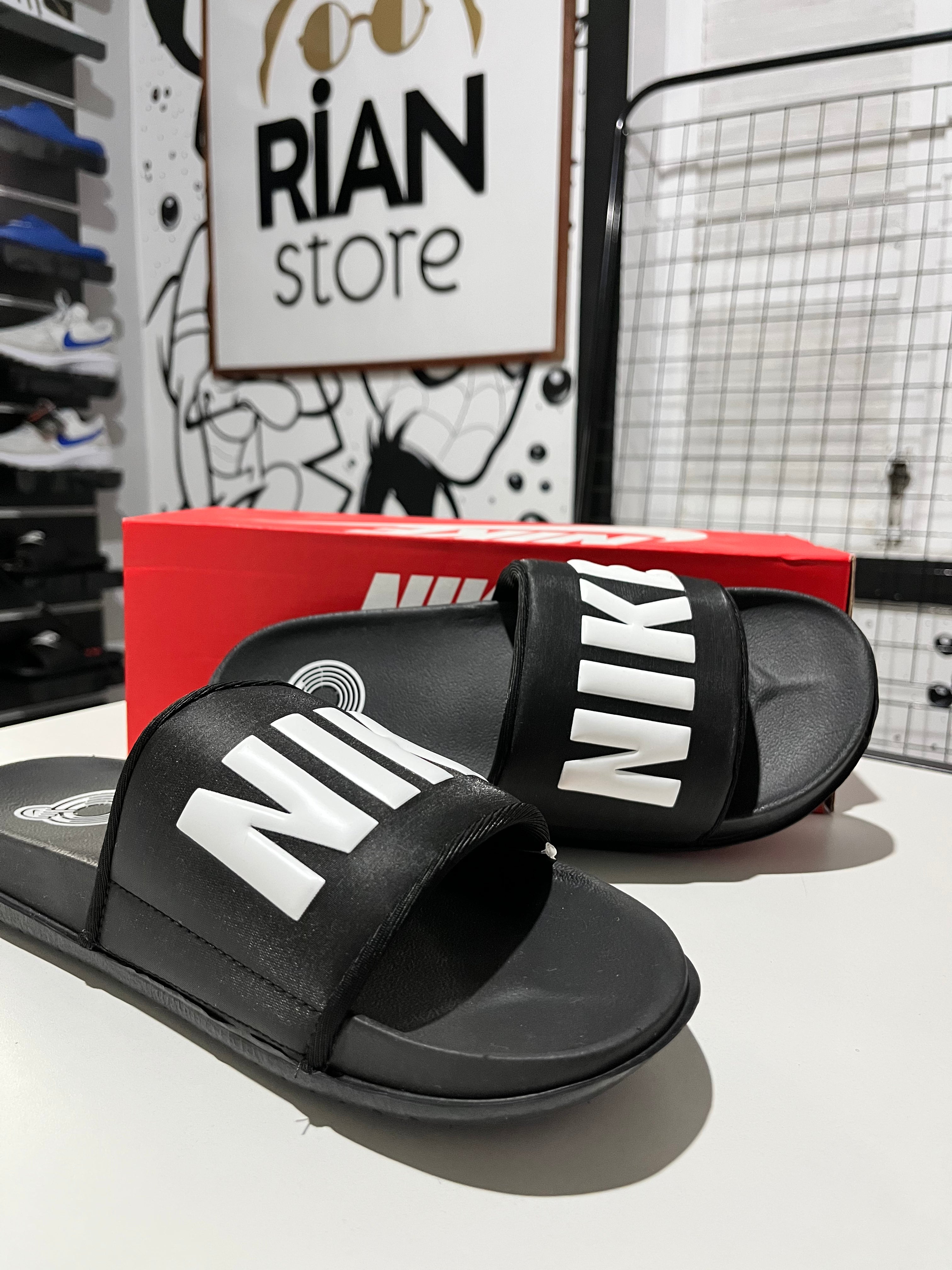 Chinelo Nike Offcourt Slide