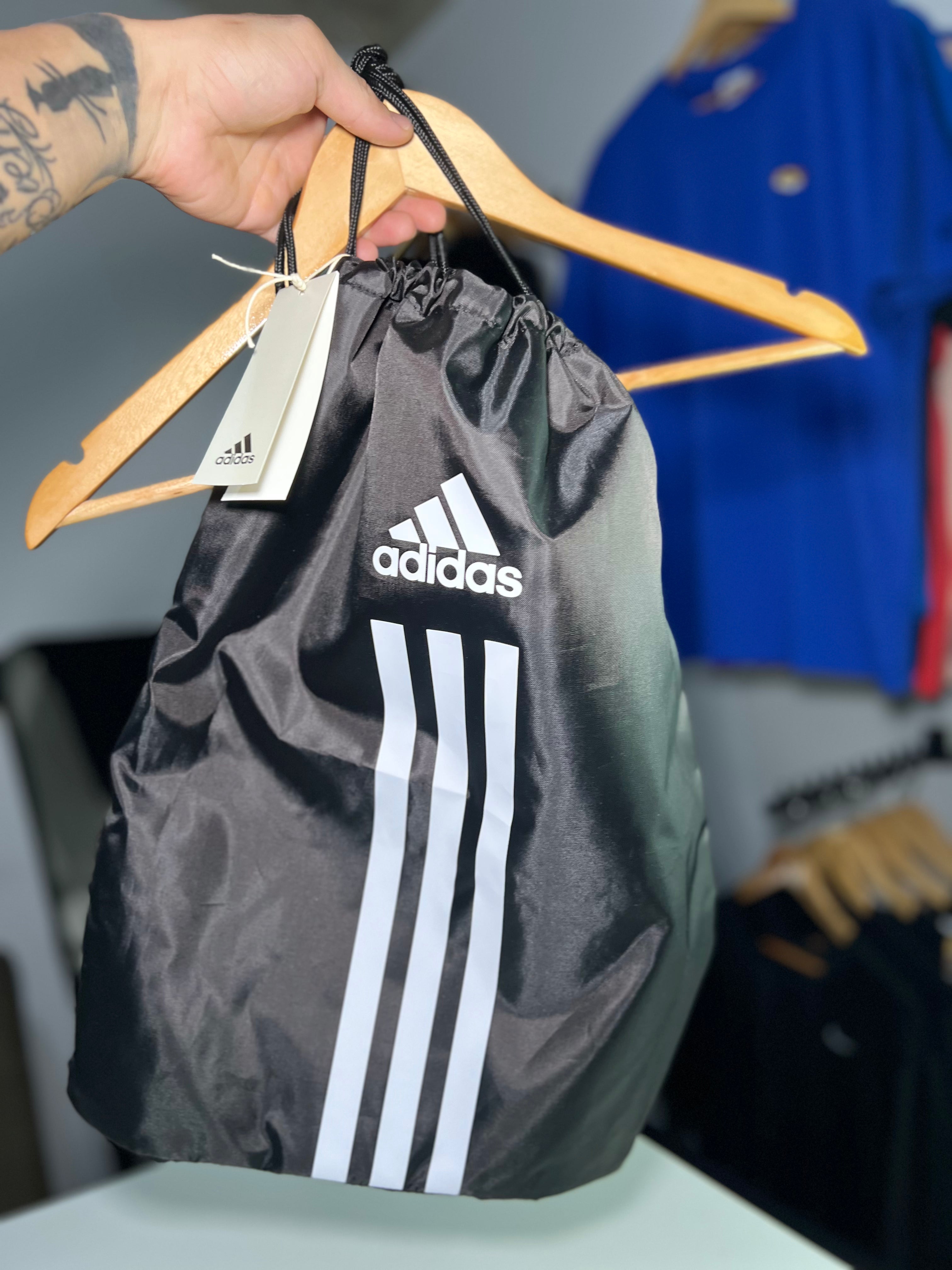 Mochila Adidas Gym Sack - Preto e Branco